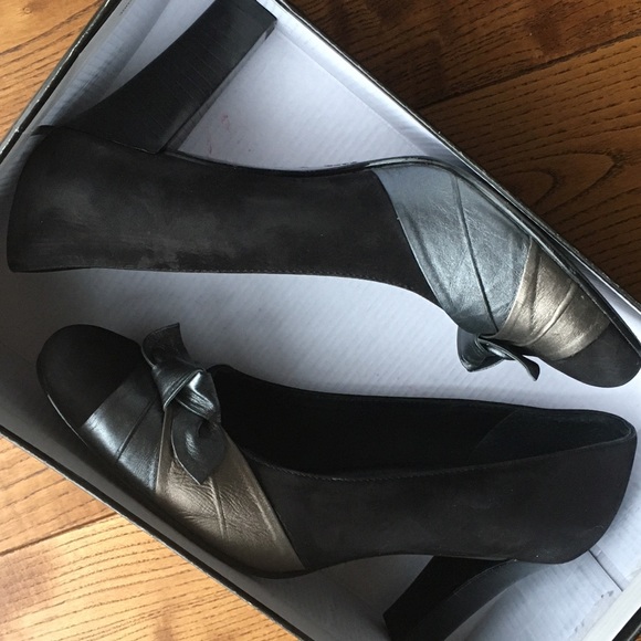 Black suede heels - Picture 8 of 8